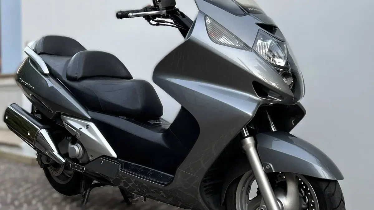 Honda Silver Wing 600 (2001 - 05) 