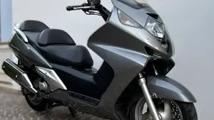 Honda Silver Wing 600 (2001 - 05) 