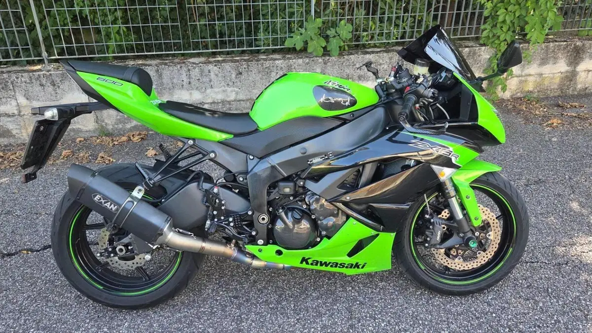 Kawasaki Ninja 600 ZX-6R (2009 - 16)  (2)