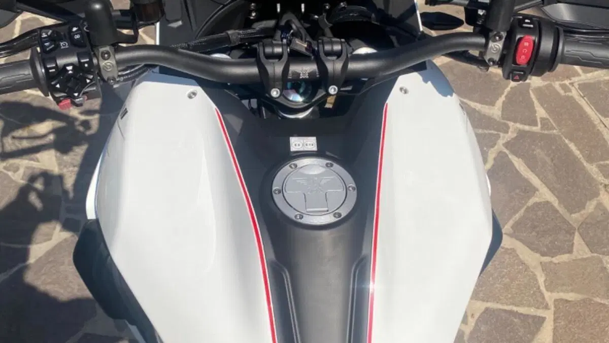 Moto Morini X-Cape 1200 (2026)  (7)