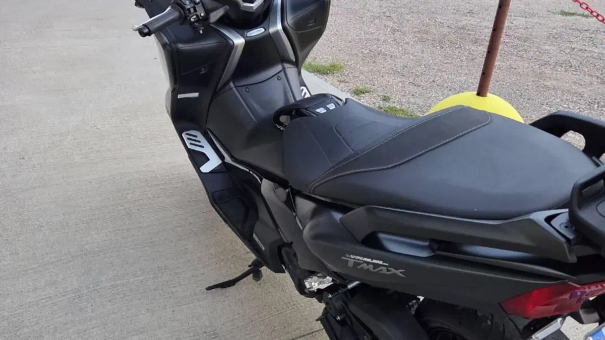 Yamaha T-Max 530 (2017 - 19)  (4)