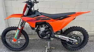KTM 250 SX-F (2027)  (2)