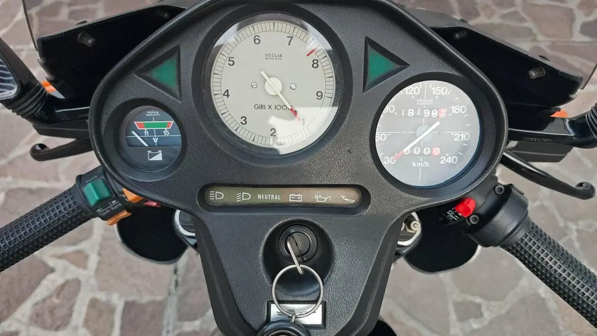 Moto Guzzi   (5)