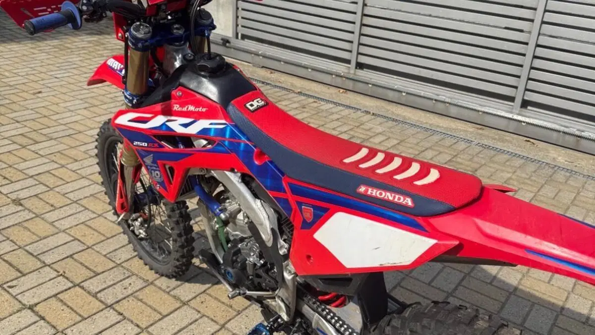 Honda CRF 250RX Enduro Special (2025)  (7)