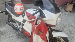 Suzuki   (4)