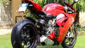 Ducati Panigale V4 S 1100 (2018 - 19)  (2)