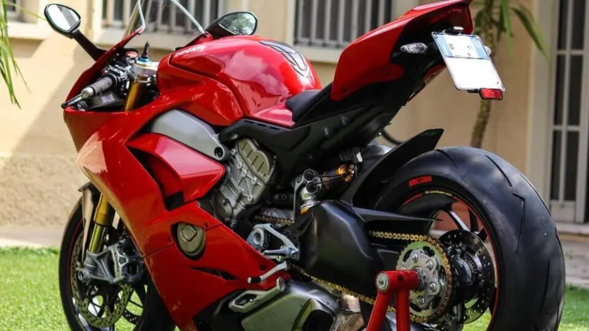 Ducati Panigale V4 S 1100 (2018 - 19)  (3)