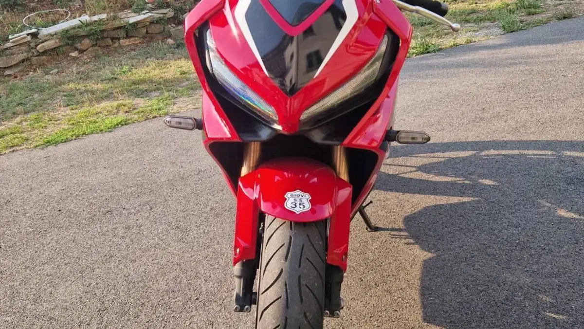 Honda CBR 650 R (2021 - 23)  (2)