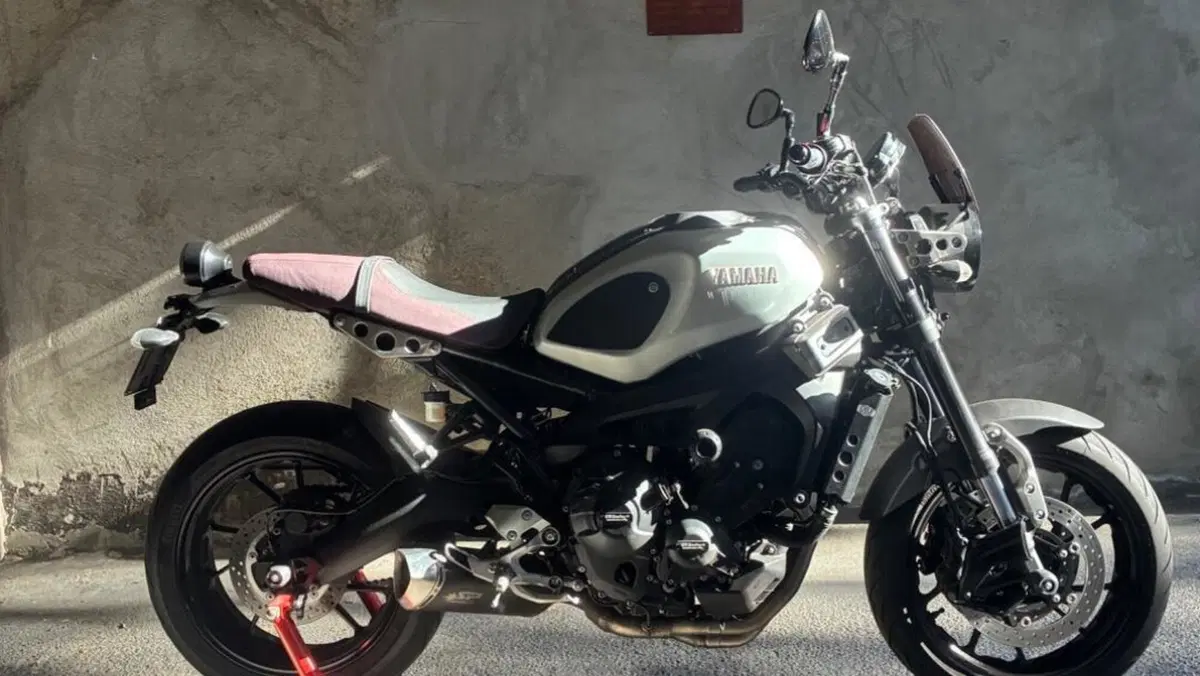 Yamaha XSR 900 ABS (2016 - 20)  (3)