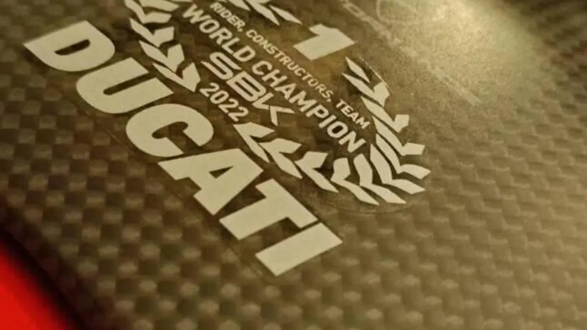 Ducati Panigale V4 S (2022 - 24)  (4)