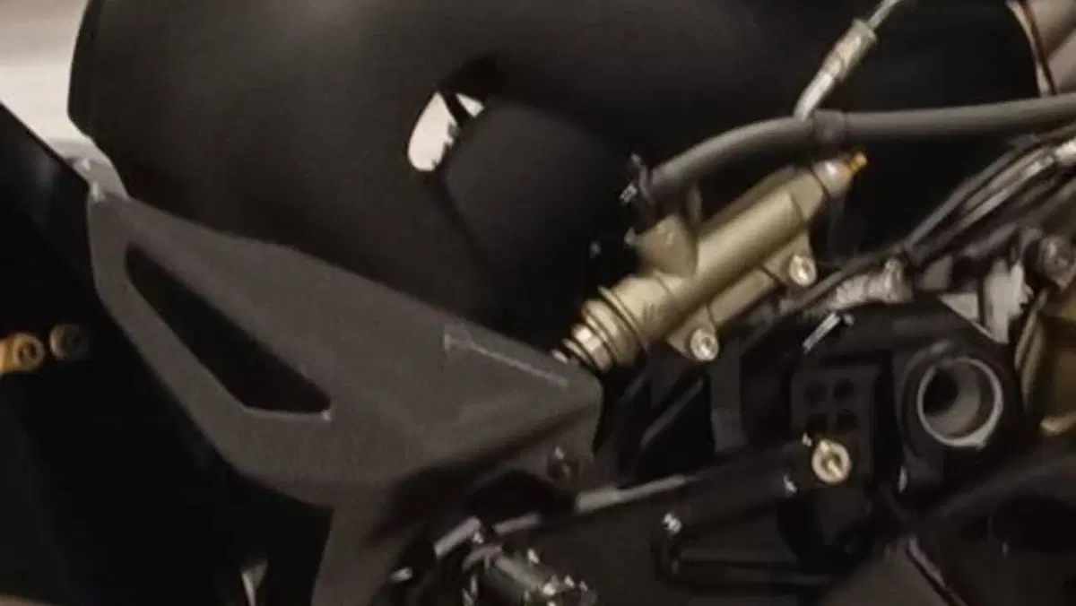 Ducati Panigale V4 S (2022 - 24)  (6)