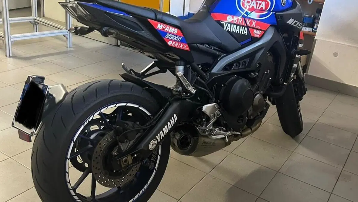Yamaha MT-09 (2017 - 20)  (3)