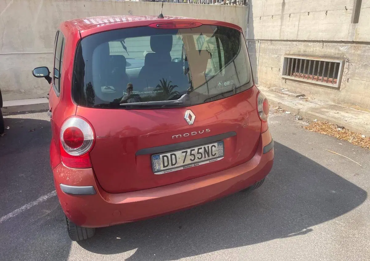 Renault Modus 1.2 16V Saint Tropez (2)