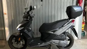 Kymco Agility 200i R16 + (2021 - 25)  (4)