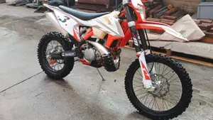 KTM 250 EXC TPI (2023) 
