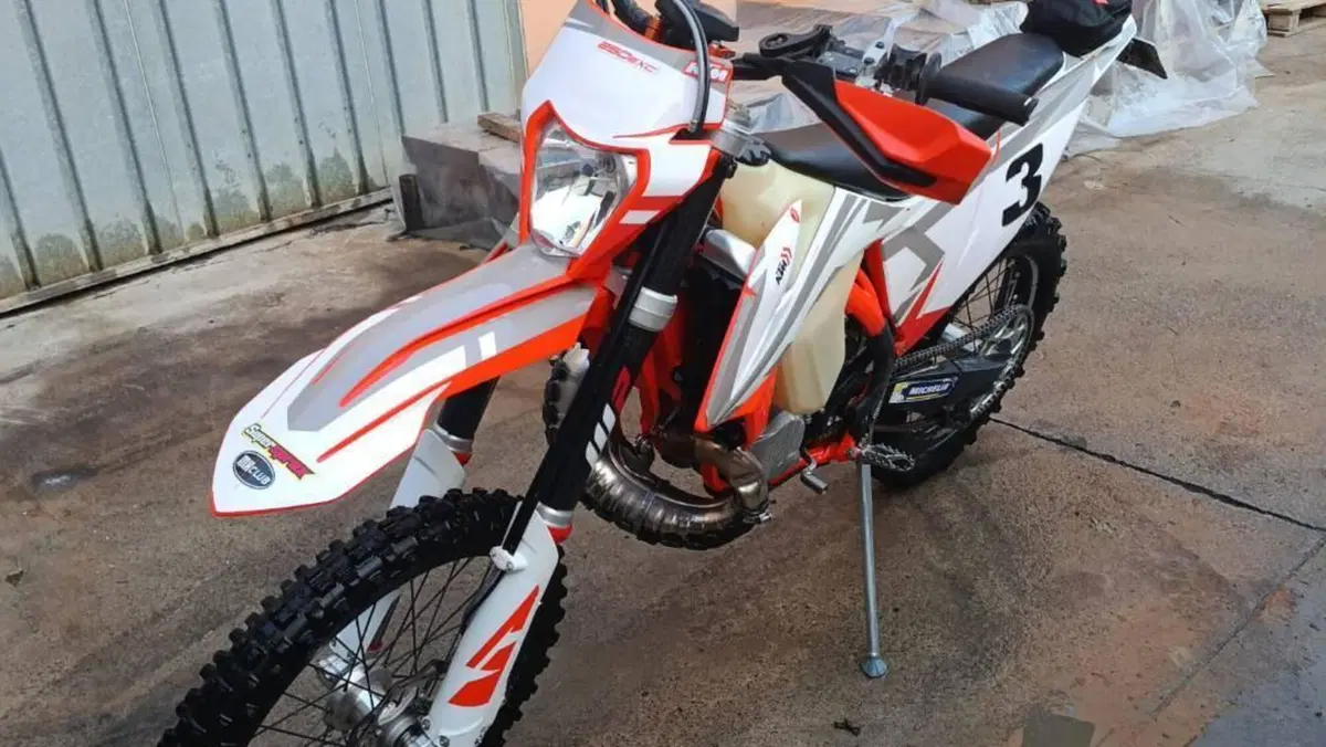 KTM 250 EXC TPI (2023)  (2)