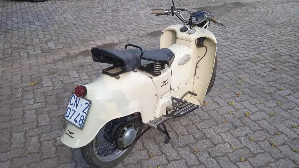 Moto Guzzi   (2)