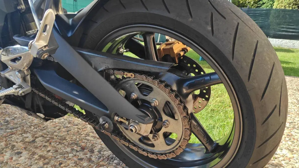 Triumph Street Triple (2007 - 12)  (4)
