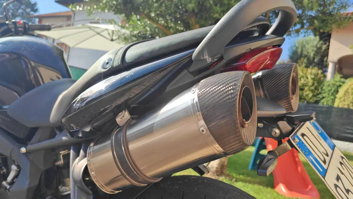 Triumph Street Triple (2007 - 12)  (5)