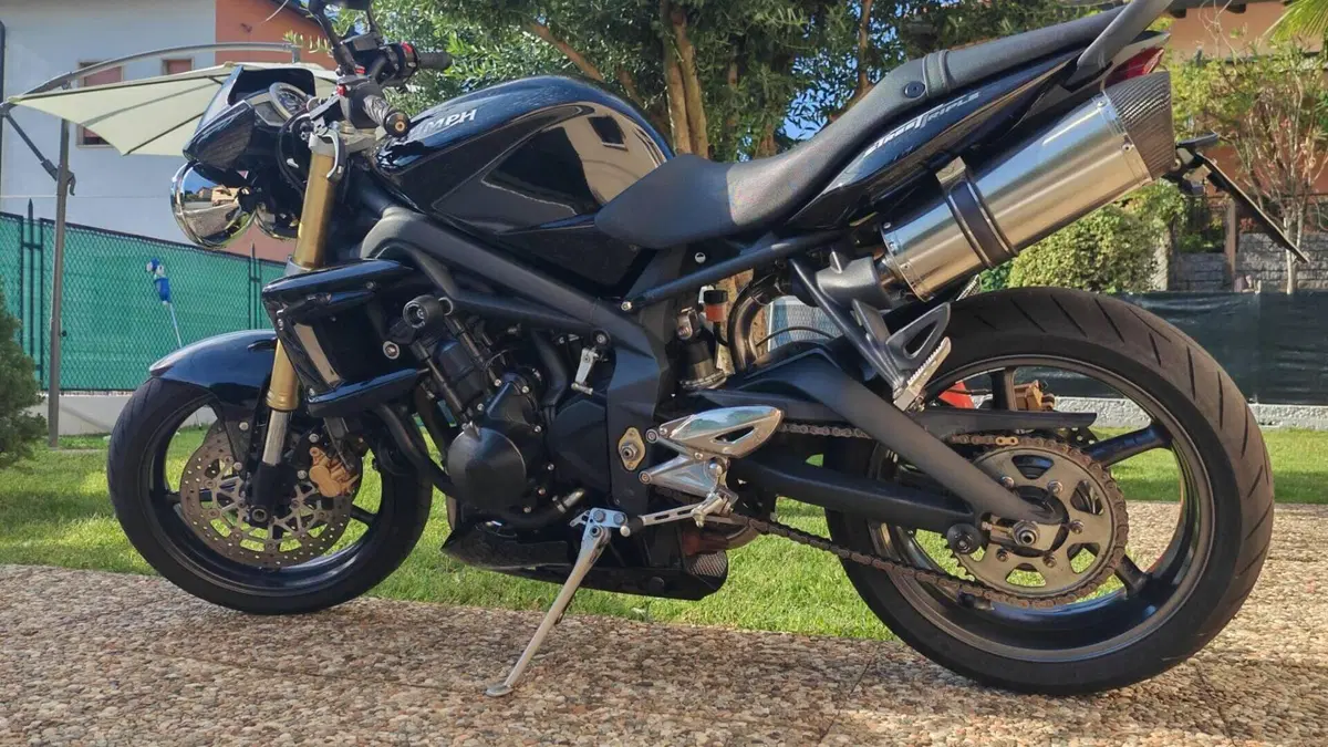 Triumph Street Triple (2007 - 12)  (8)