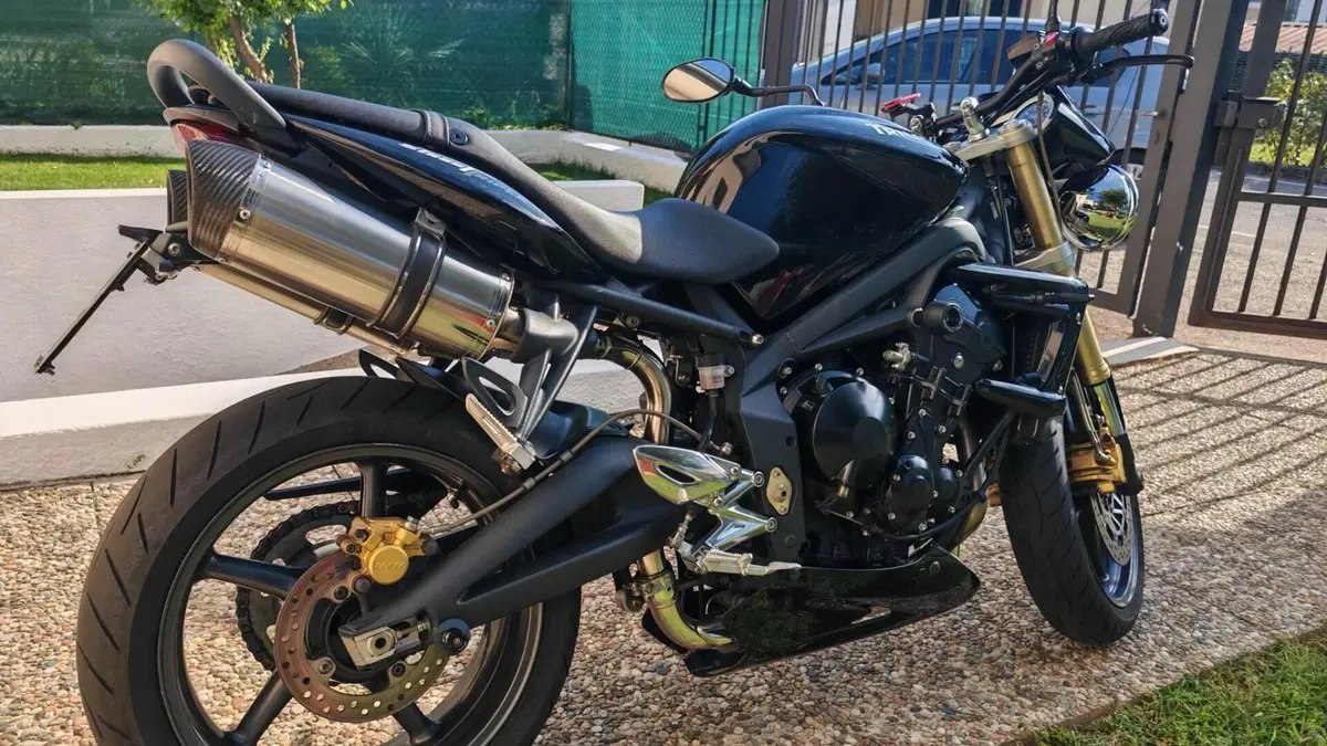 Triumph Street Triple (2007 - 12)  (13)
