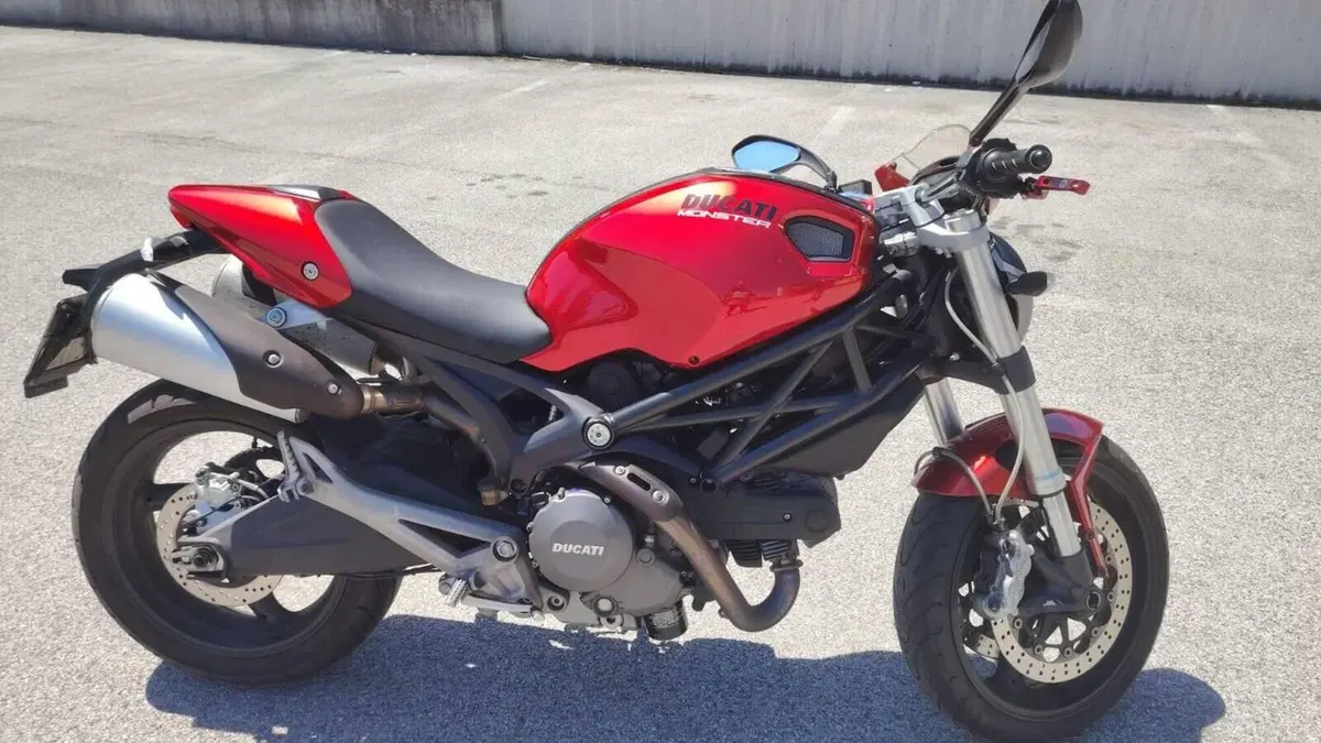 Ducati Monster 696 Plus (2007 - 14)  (3)