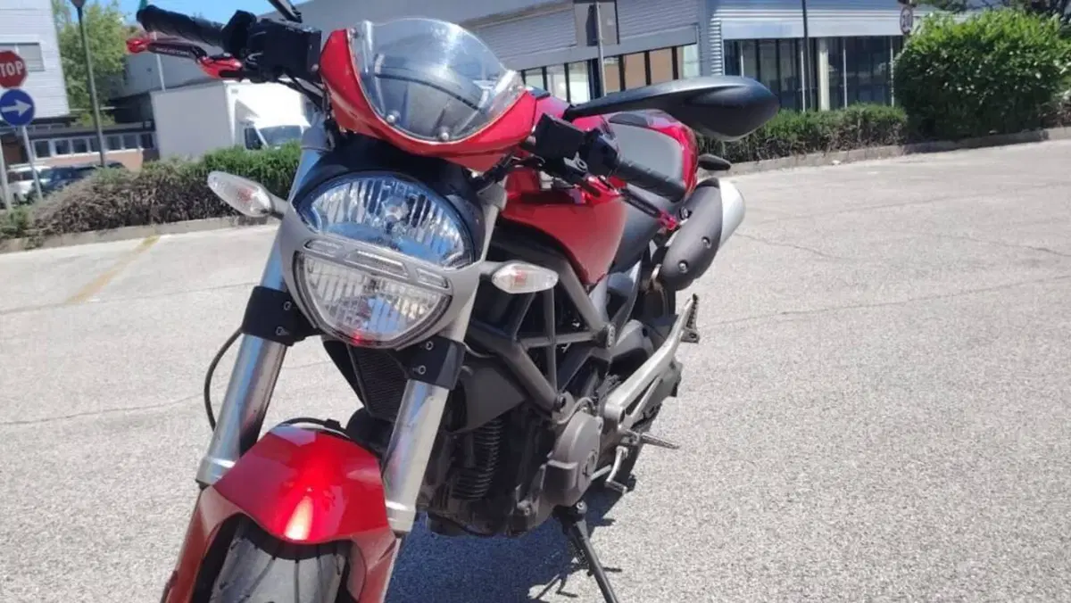 Ducati Monster 696 Plus (2007 - 14)  (5)