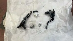 Suzuki GSX R 750 (1999 - 03)  (8)