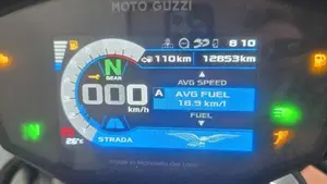 Moto Guzzi V85 TT (2021 - 23) 