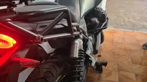 Moto Guzzi V85 TT (2021 - 23)  (5)