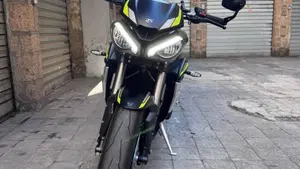 Triumph Street Triple RS (2020 - 22)  (3)