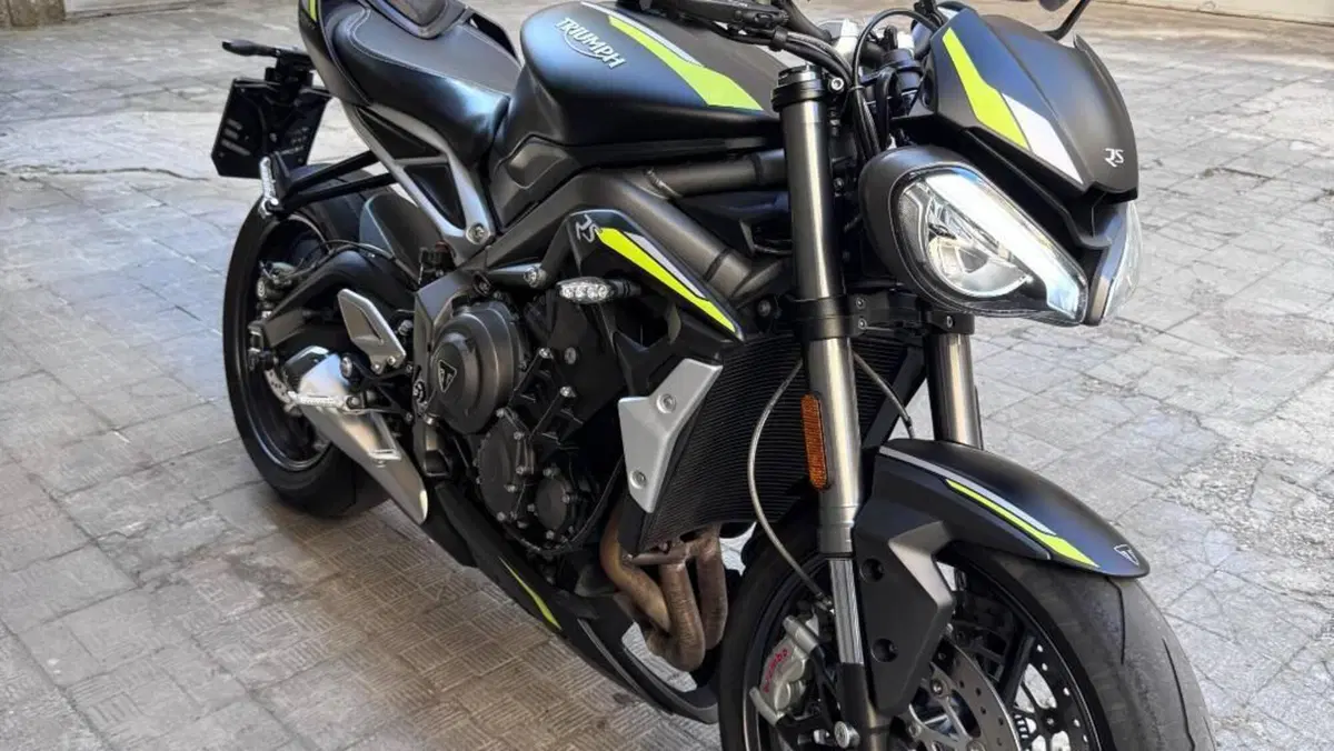 Triumph Street Triple RS (2020 - 22)  (4)