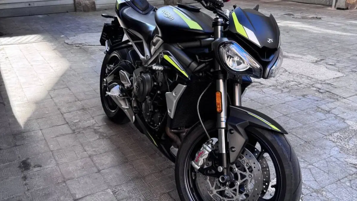 Triumph Street Triple RS (2020 - 22)  (14)