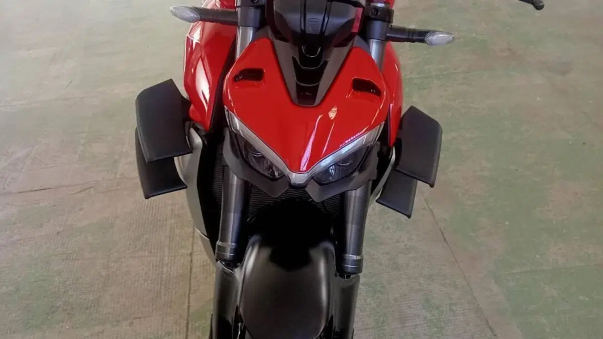 Ducati Streetfighter V4 1100 (2021 - 22)  (2)