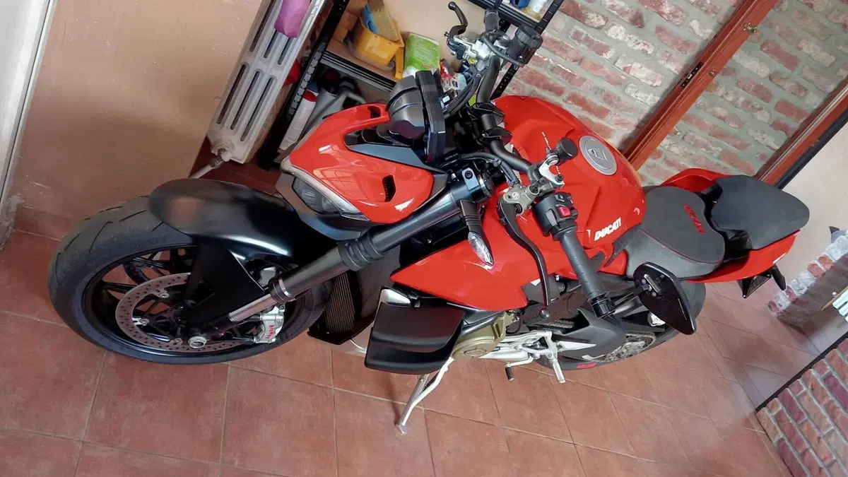 Ducati Streetfighter V4 1100 (2021 - 22)  (6)