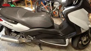 Yamaha X-Max 250 (2010 - 13)  (2)