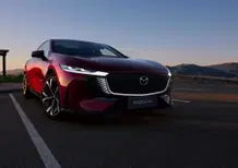 Mazda6e 2027: nuova batteria da 78 kWh, 560 km di autonomia e ricarica a 200 kW