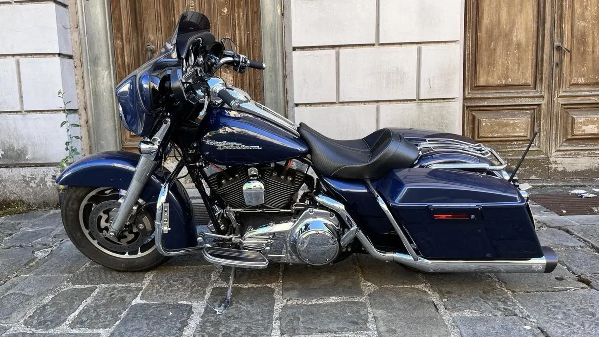 Harley-Davidson 1584 Street Glide (2008 - 10) - FLHX 