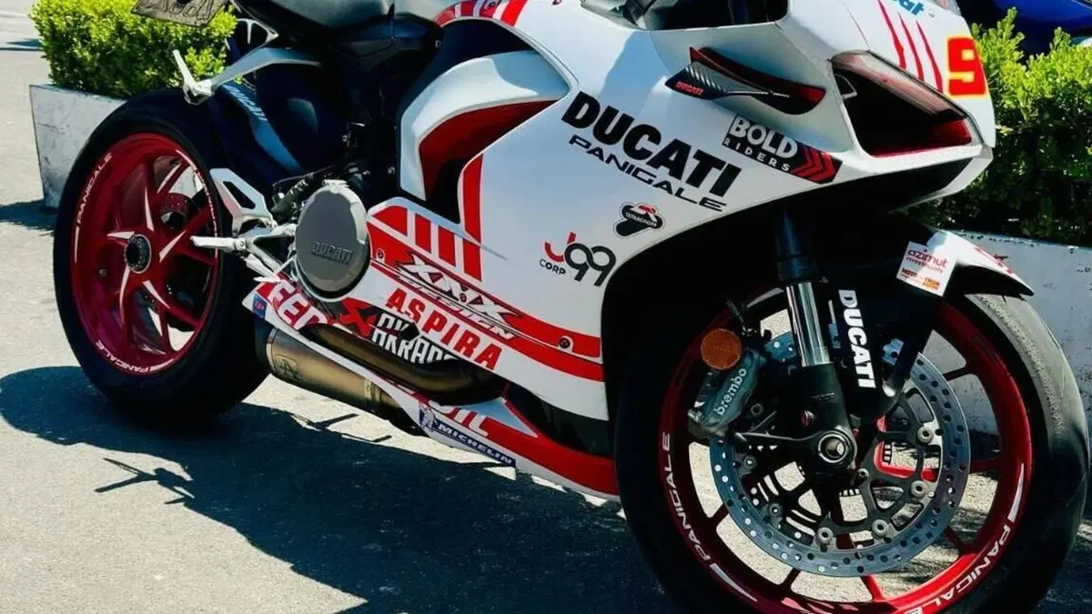 Ducati Panigale V2 (2021 - 24)  (2)
