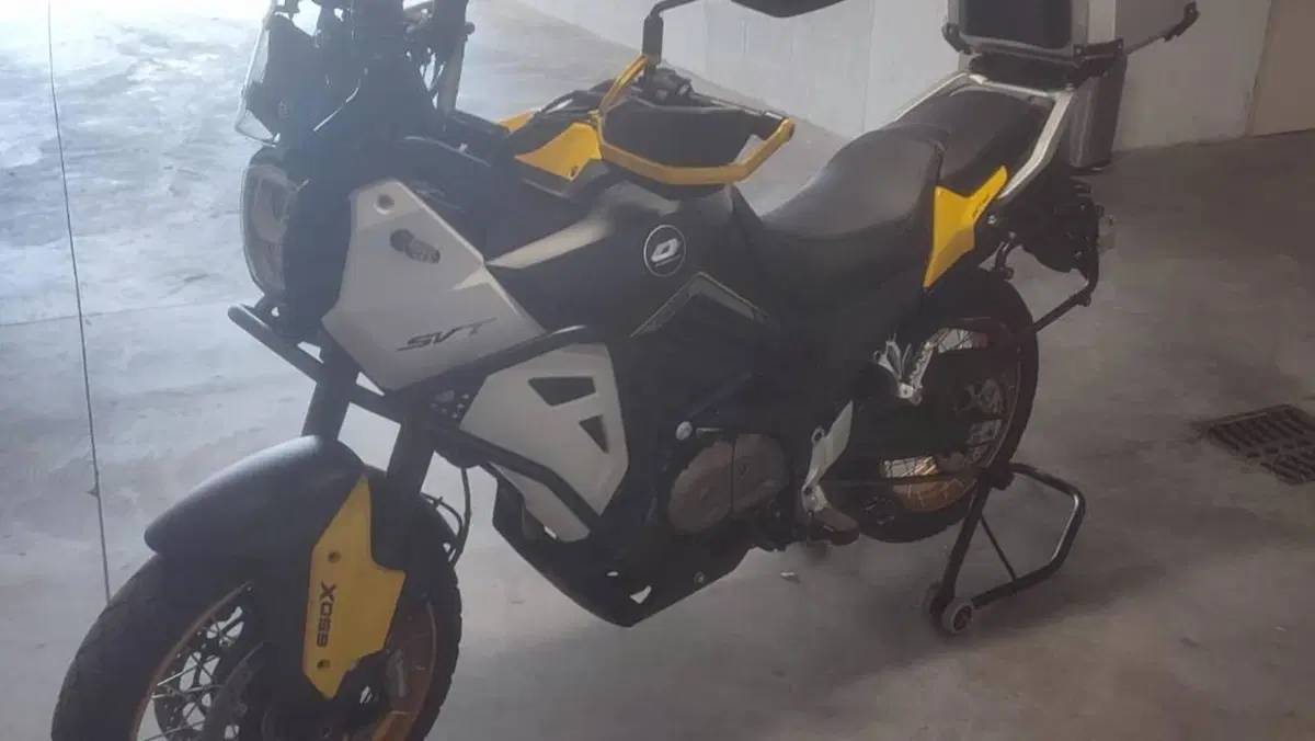 QJ Motor SVT 650 X (2024)  (8)