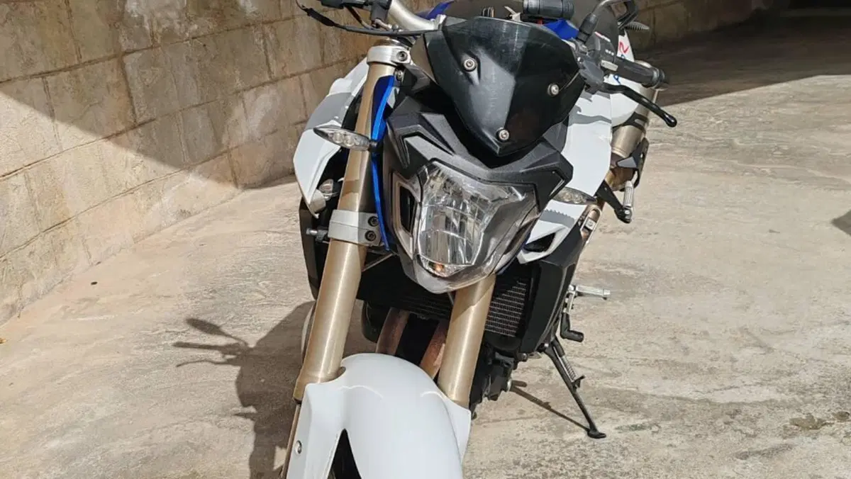 Bmw F 800 R (2015 - 16)  (2)
