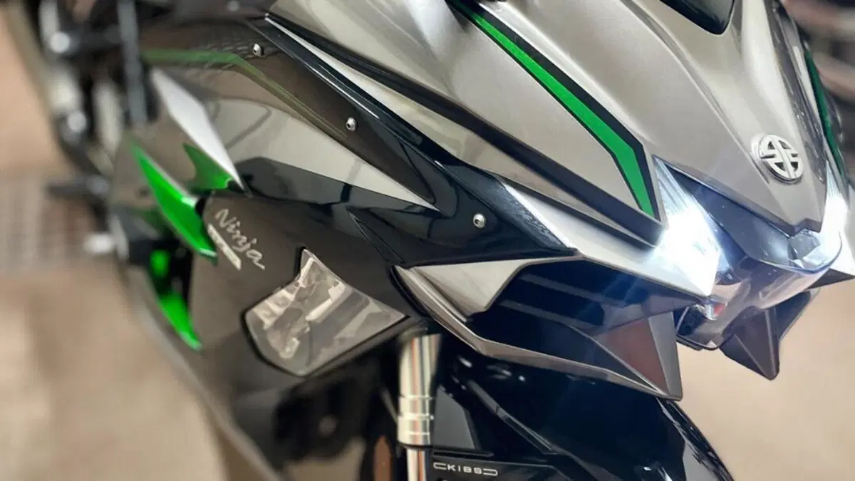 Kawasaki Ninja H2 SX SE+ (2019 - 20)  (6)