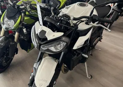 Triumph Street Triple 765 R (2023 - 26) - Annuncio 10111433