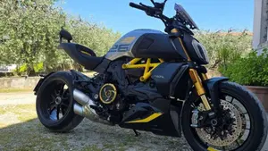 Ducati Diavel 1260 S (2021 - 22)  (2)