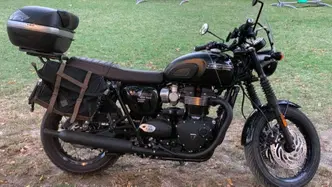 Triumph Bonneville T120 Black (2021 - 25) usata