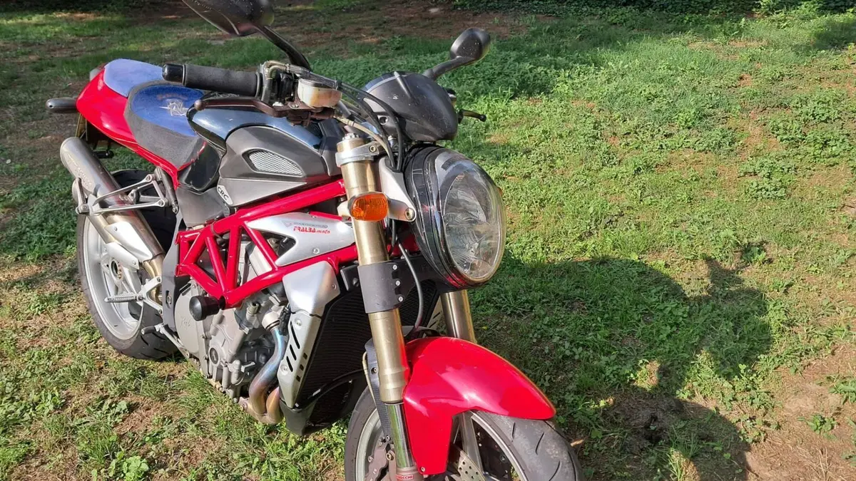 MV Agusta Brutale 750 S (2002 - 06)  (4)