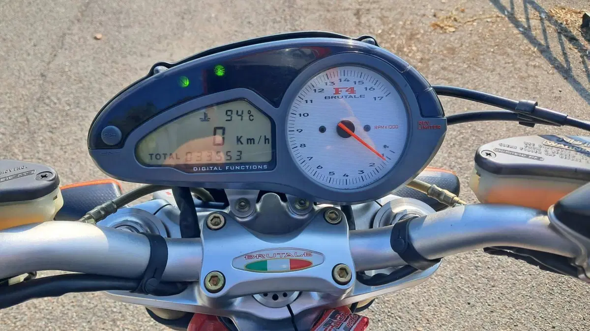 MV Agusta Brutale 750 S (2002 - 06)  (5)