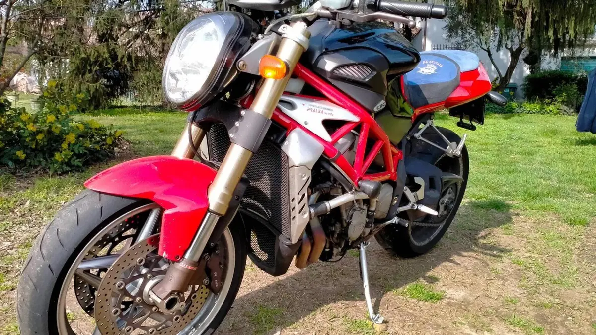 MV Agusta Brutale 750 S (2002 - 06)  (9)