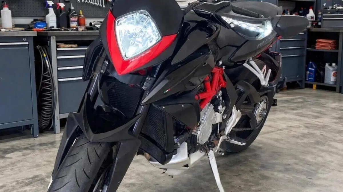 MV Agusta Rivale 800 EAS (2013 - 15)  (5)