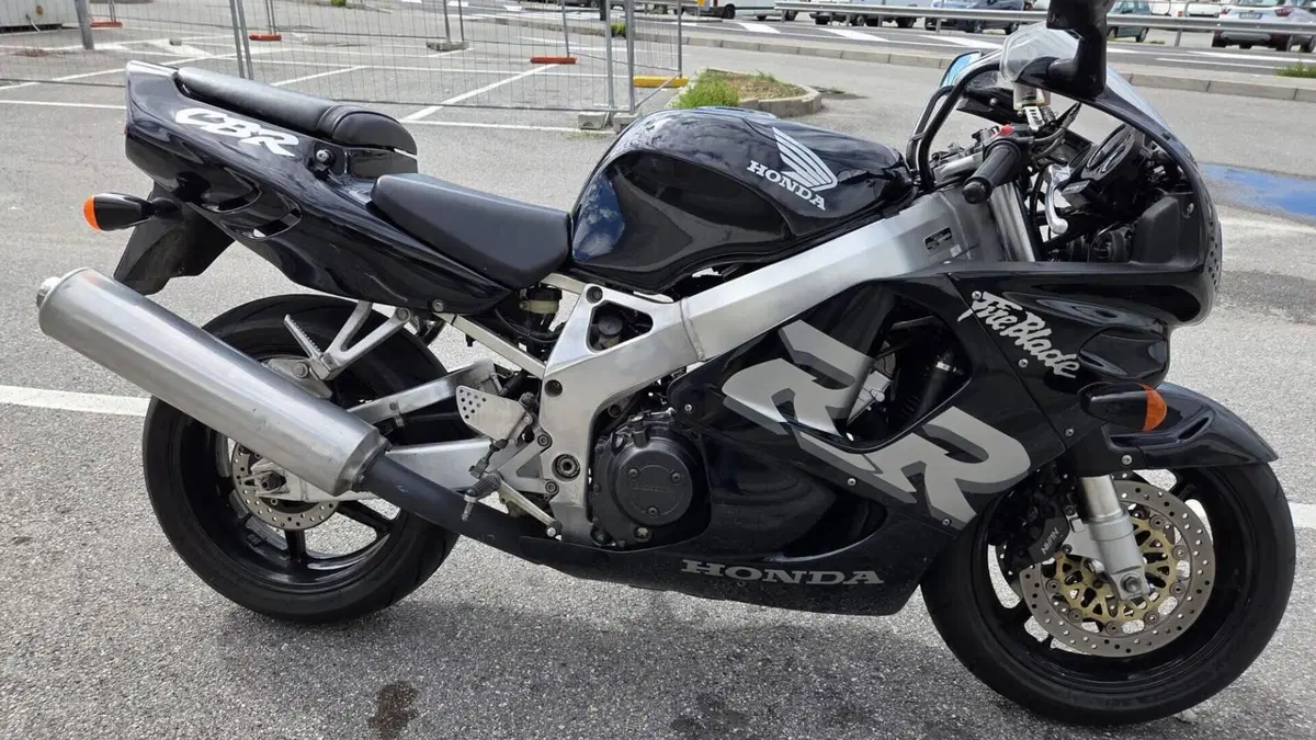 Honda   (4)